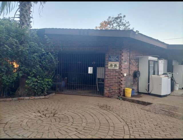 4 BEDROOM HOUSE FOR SALE IN DENDRON